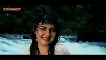 Anuradha Paudwal - Koyaliya Gati Hai  hot nude song